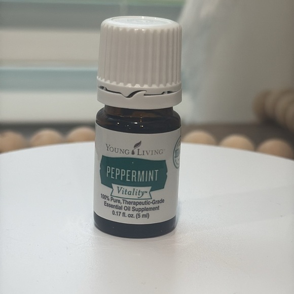 Young Living Peppermint Vitality Oil 5 ML - Picture 2 of 2